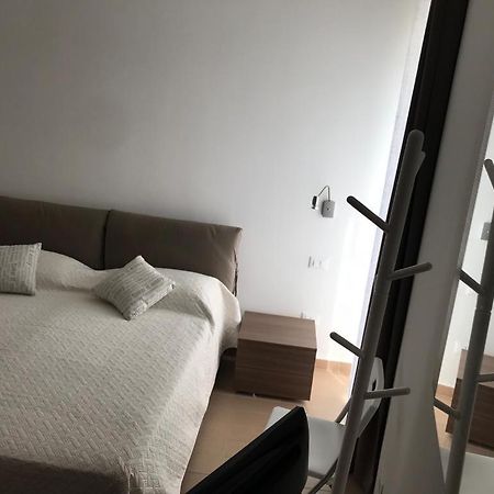 Rocca Cinquemiglia5 Miles Aptアパートメント エクステリア 写真