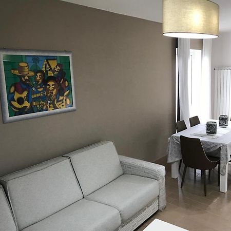Rocca Cinquemiglia5 Miles Aptアパートメント エクステリア 写真